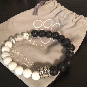 Pawz Black and White Bracelet